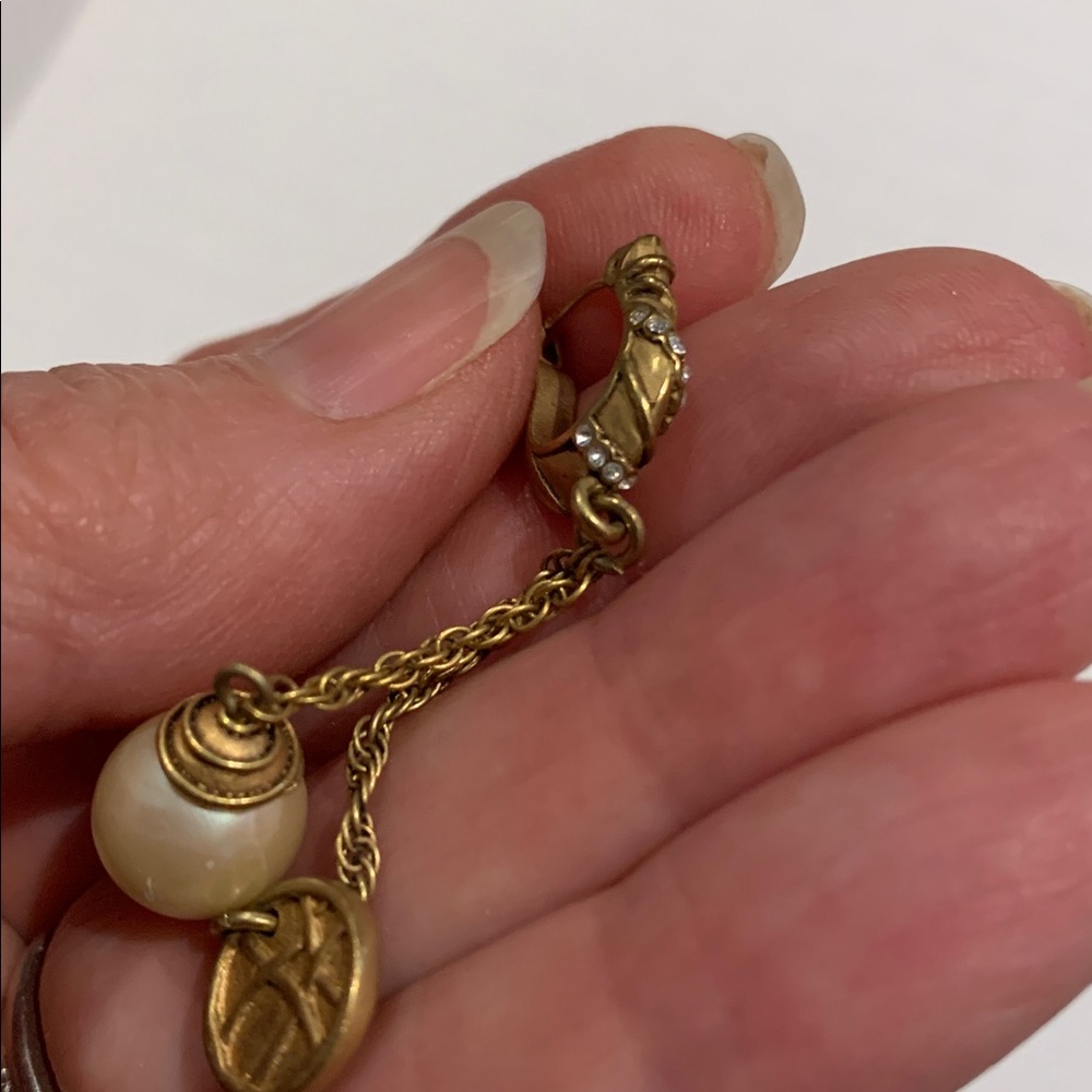 Carolee brushed gold w pearl and coin 2” dangle pierced Earrings w crystals - Picture 3 of 4